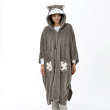 Disney Store Winter Goods 保暖披肩 Lucifer